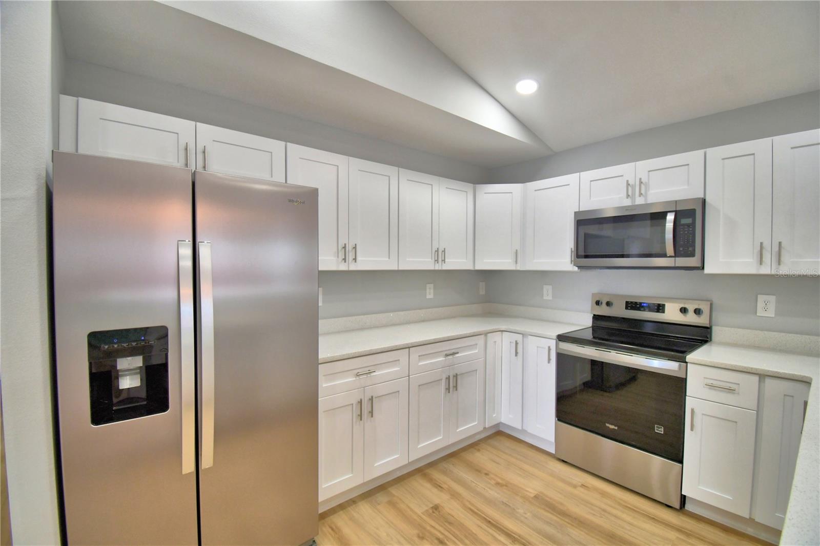 Image 14 of 46 For 1040 Stanford Street