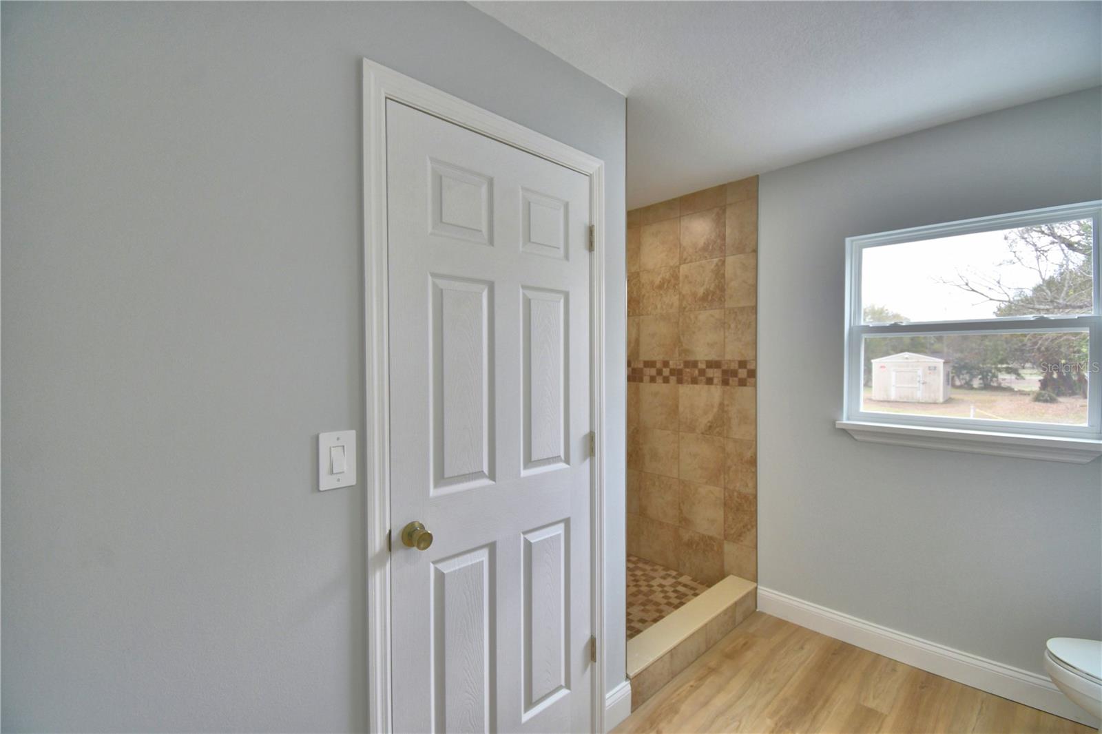 Image 22 of 46 For 1040 Stanford Street