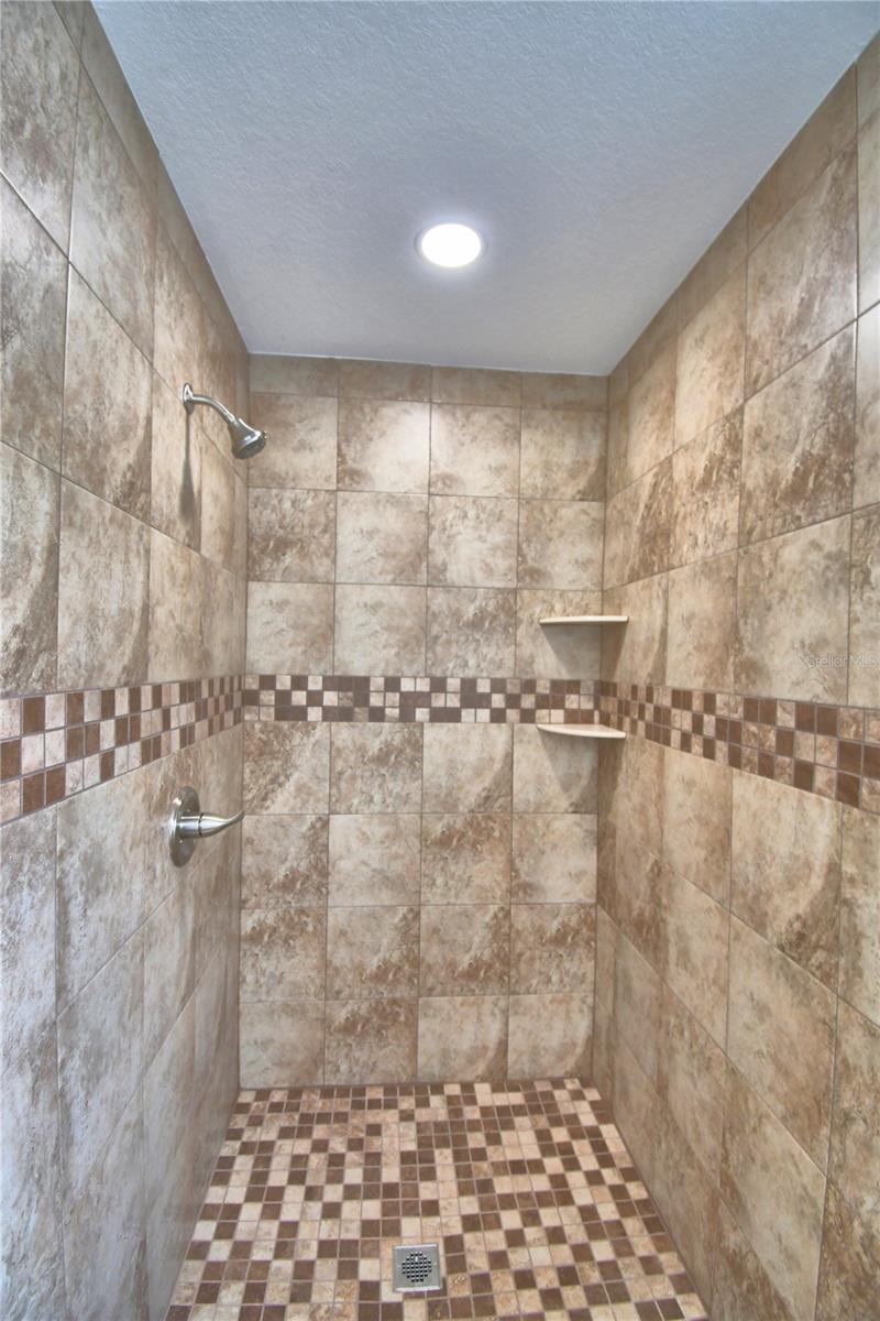 Image 23 of 46 For 1040 Stanford Street