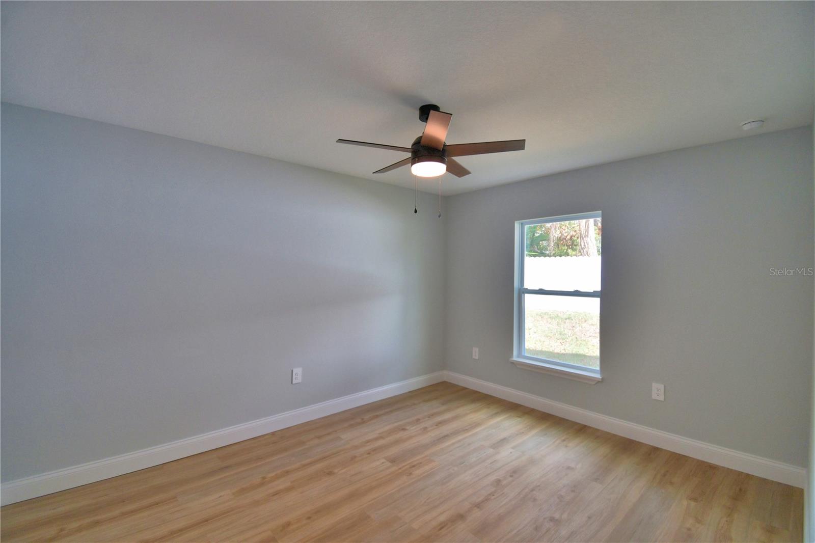 Image 30 of 46 For 1040 Stanford Street