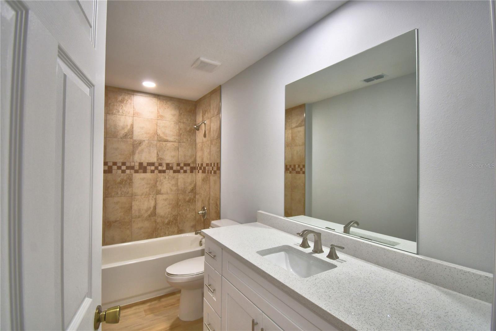 Image 34 of 46 For 1040 Stanford Street