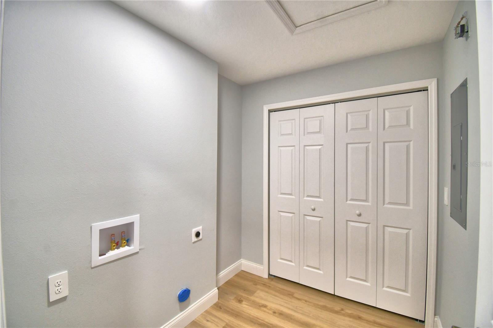 Image 39 of 46 For 1040 Stanford Street