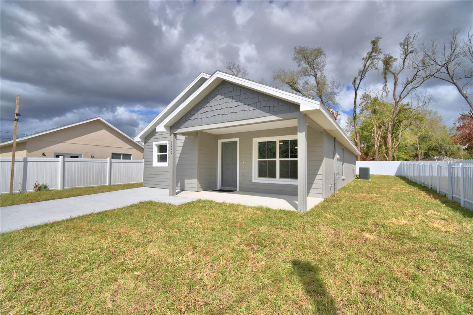 Image 6 of 46 For 1040 Stanford Street