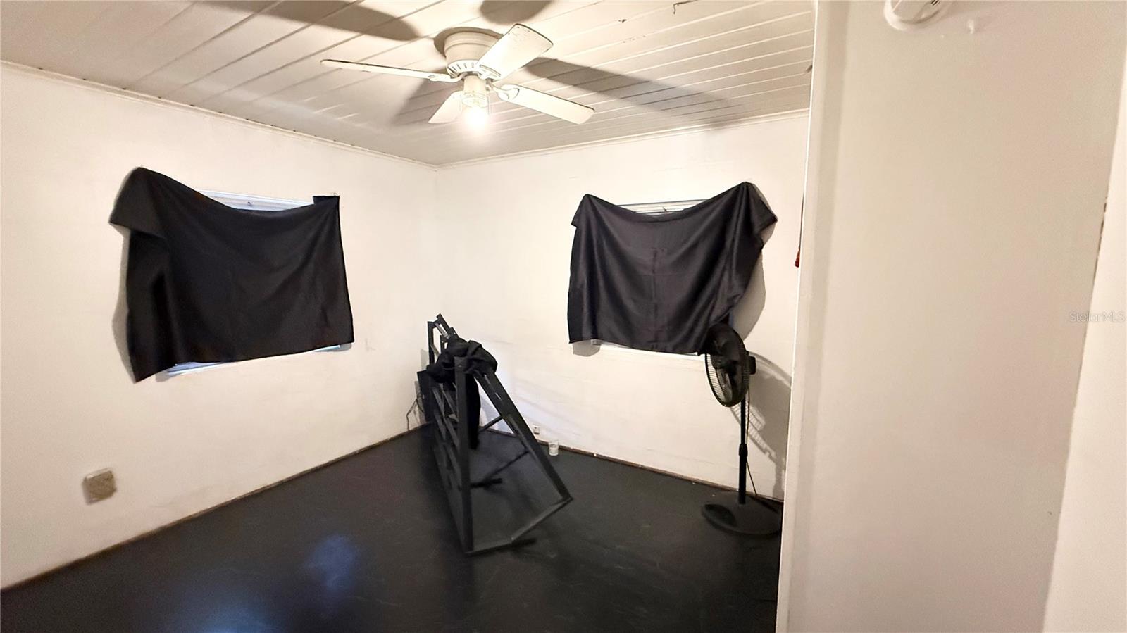 Image 17 of 35 For 531 Arneson Avenue