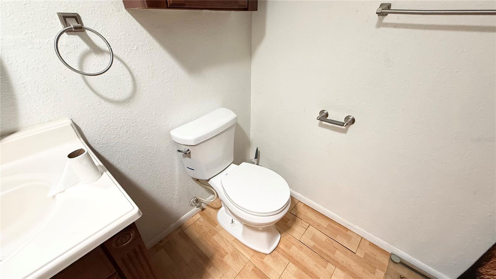 Image 24 of 35 For 531 Arneson Avenue