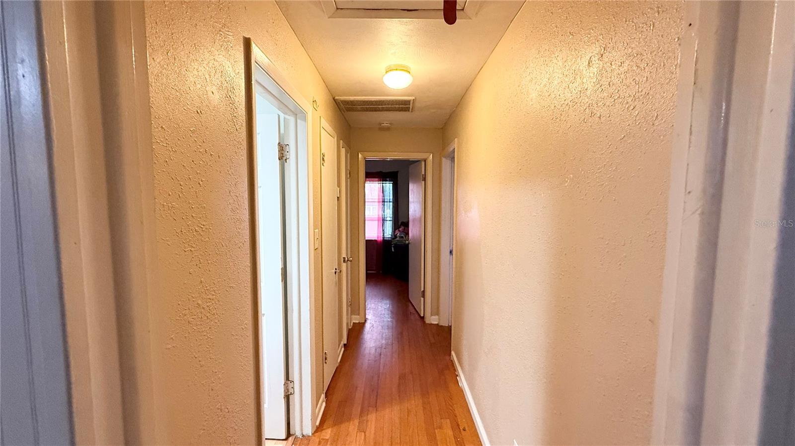 Image 26 of 35 For 531 Arneson Avenue