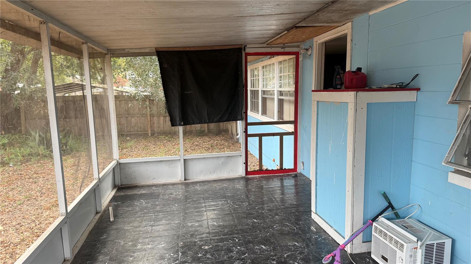 Image 32 of 35 For 531 Arneson Avenue