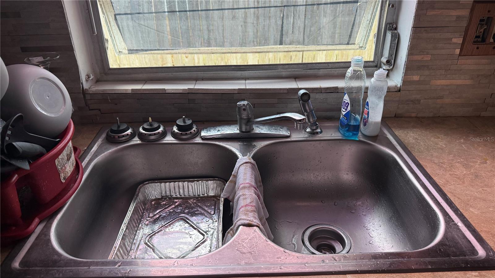 Image 8 of 35 For 531 Arneson Avenue