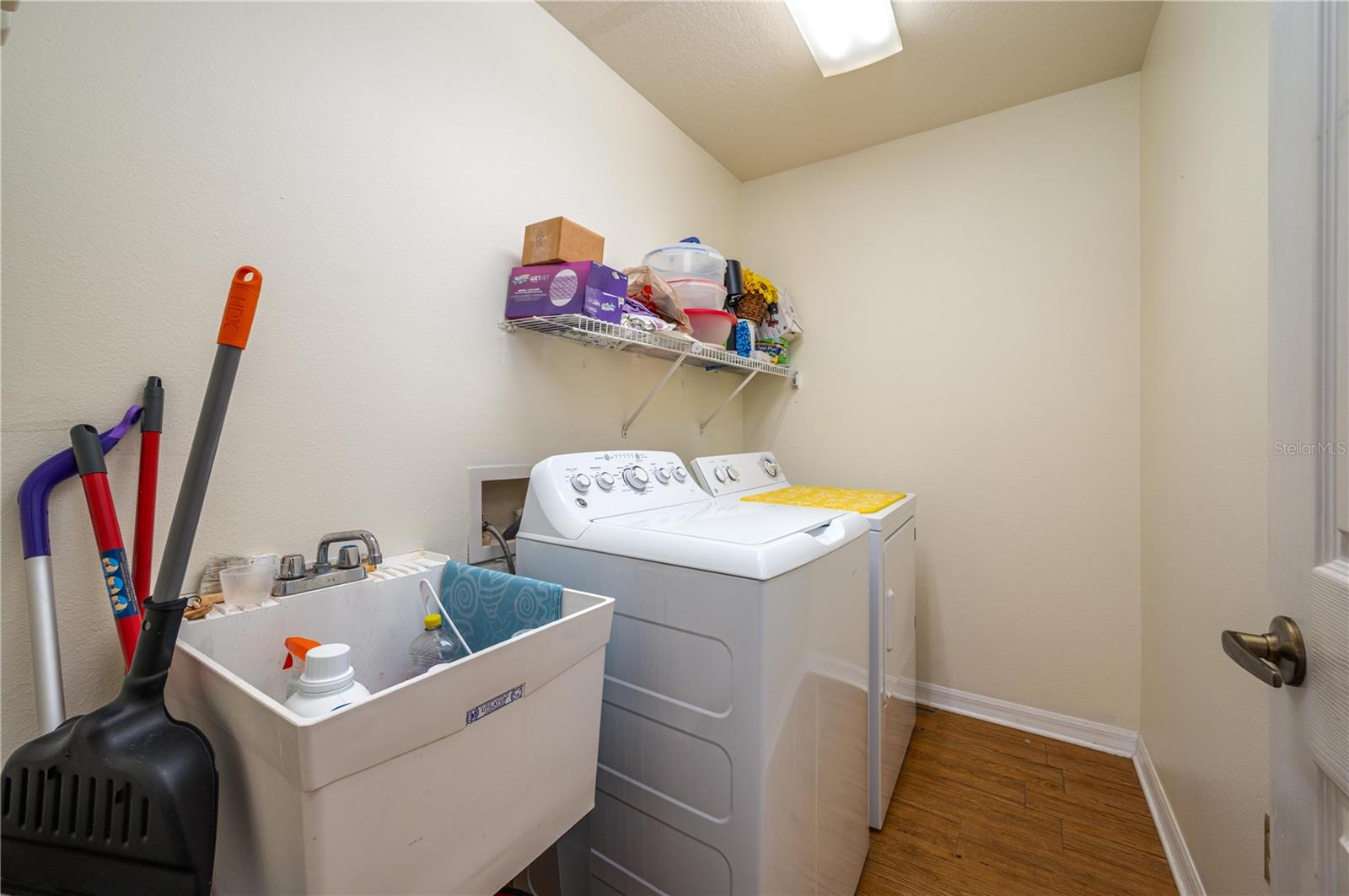 Image 12 of 29 For 483 Lake Suzanne Drive