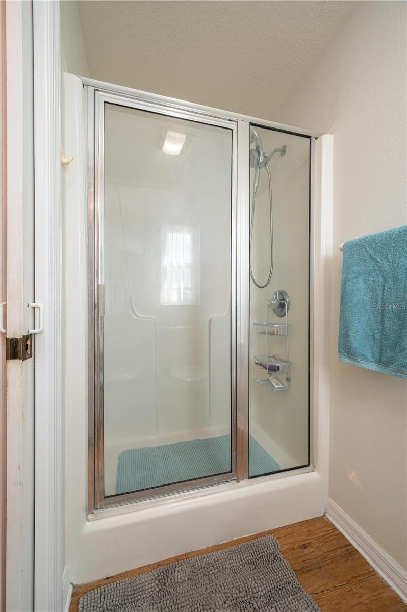 Image 17 of 29 For 483 Lake Suzanne Drive