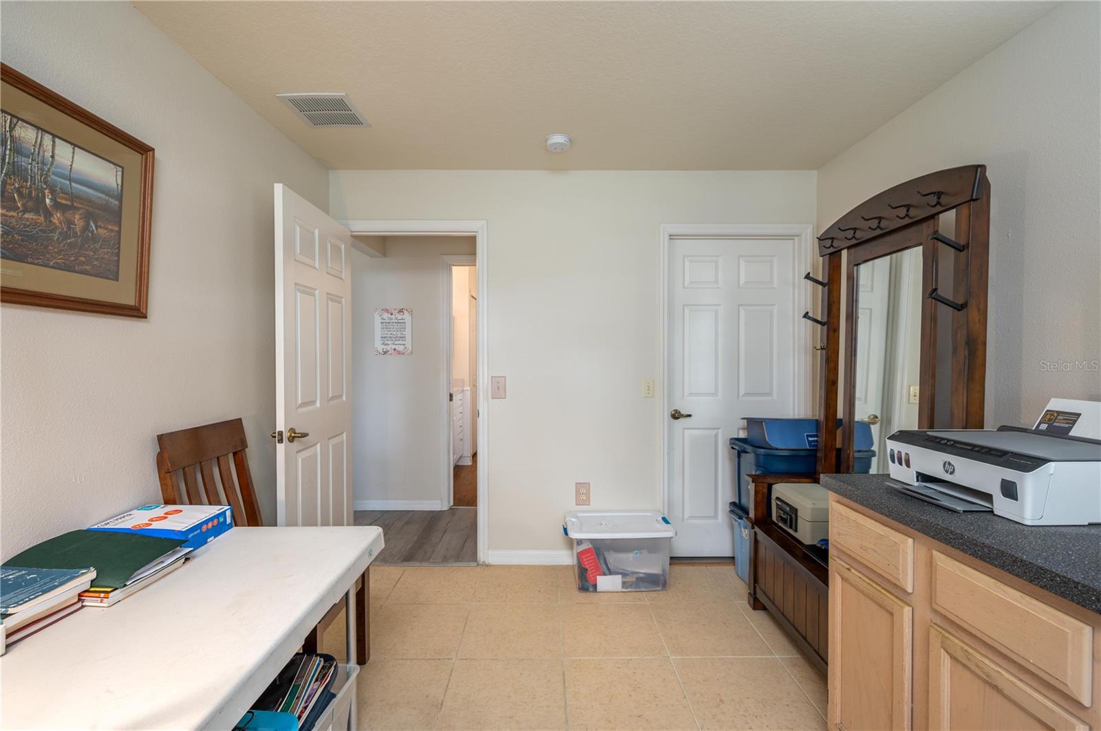 Image 19 of 29 For 483 Lake Suzanne Drive