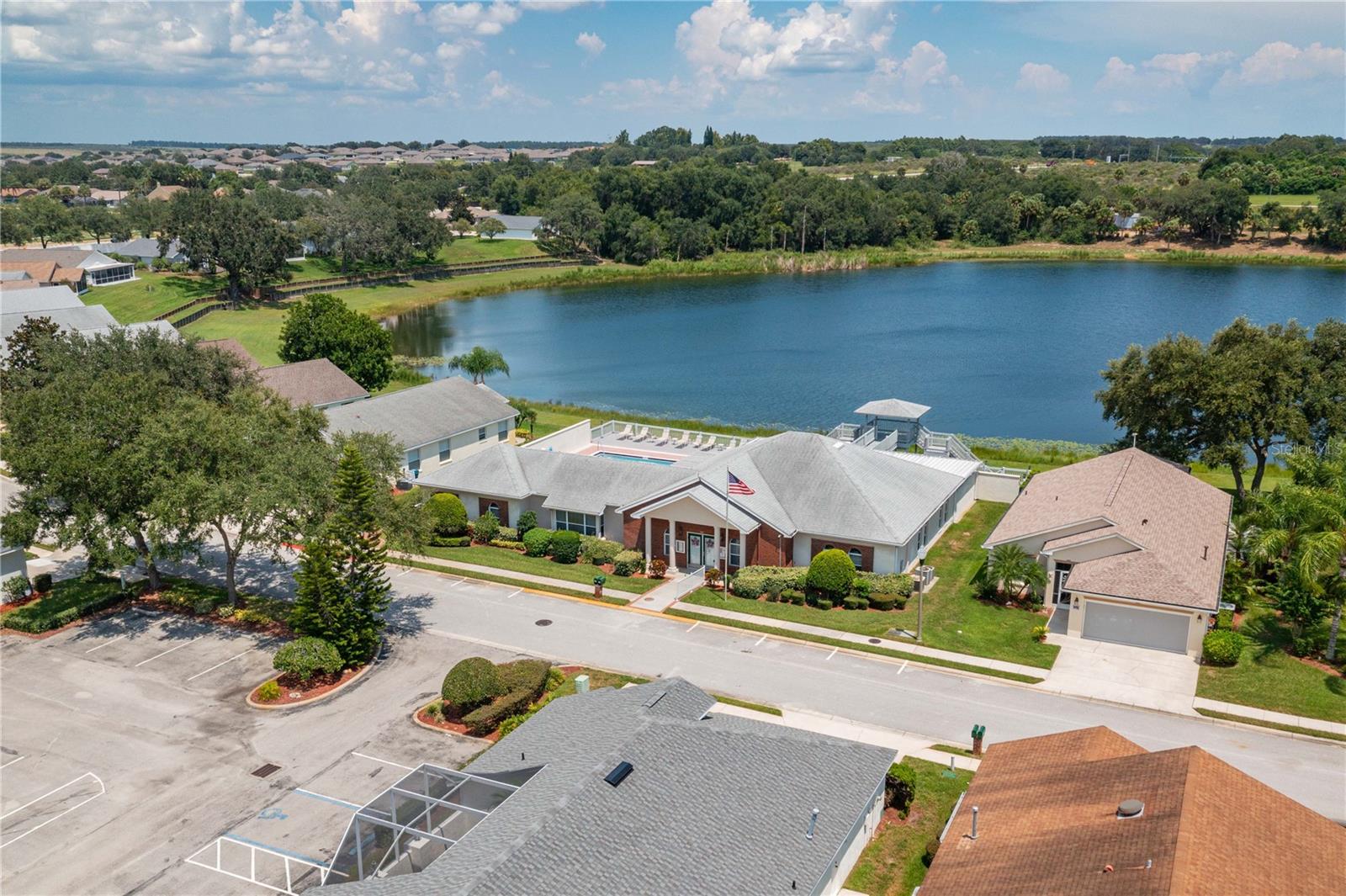 Image 27 of 29 For 483 Lake Suzanne Drive