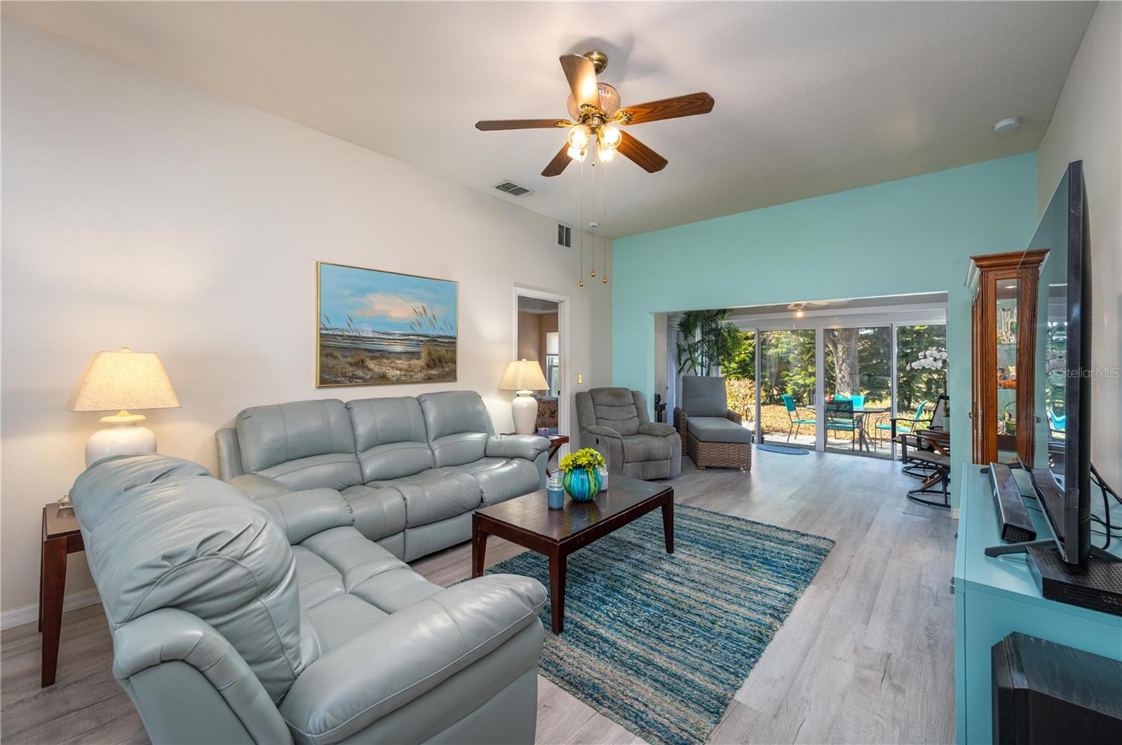 Image 4 of 29 For 483 Lake Suzanne Drive