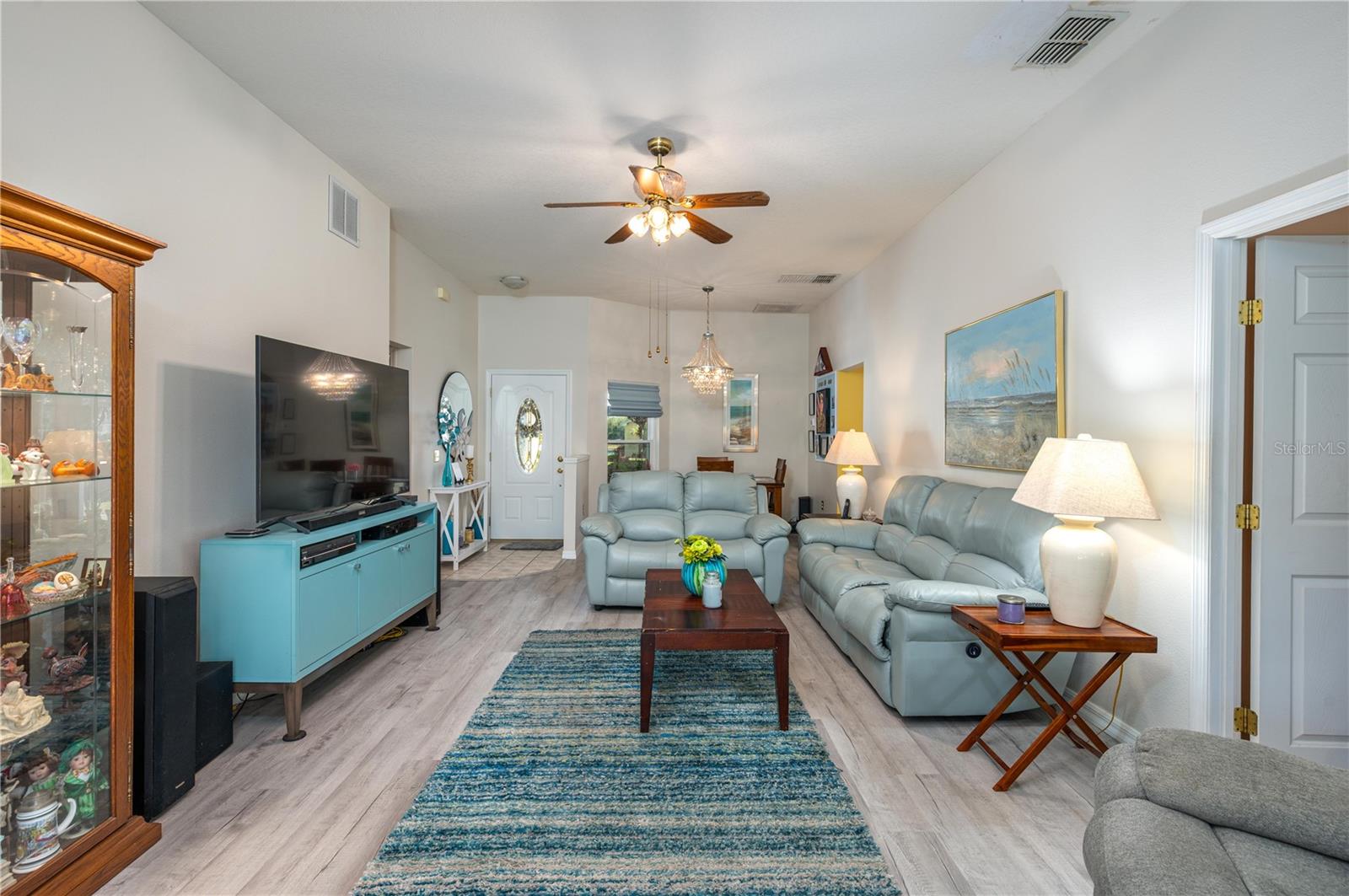 Image 5 of 29 For 483 Lake Suzanne Drive