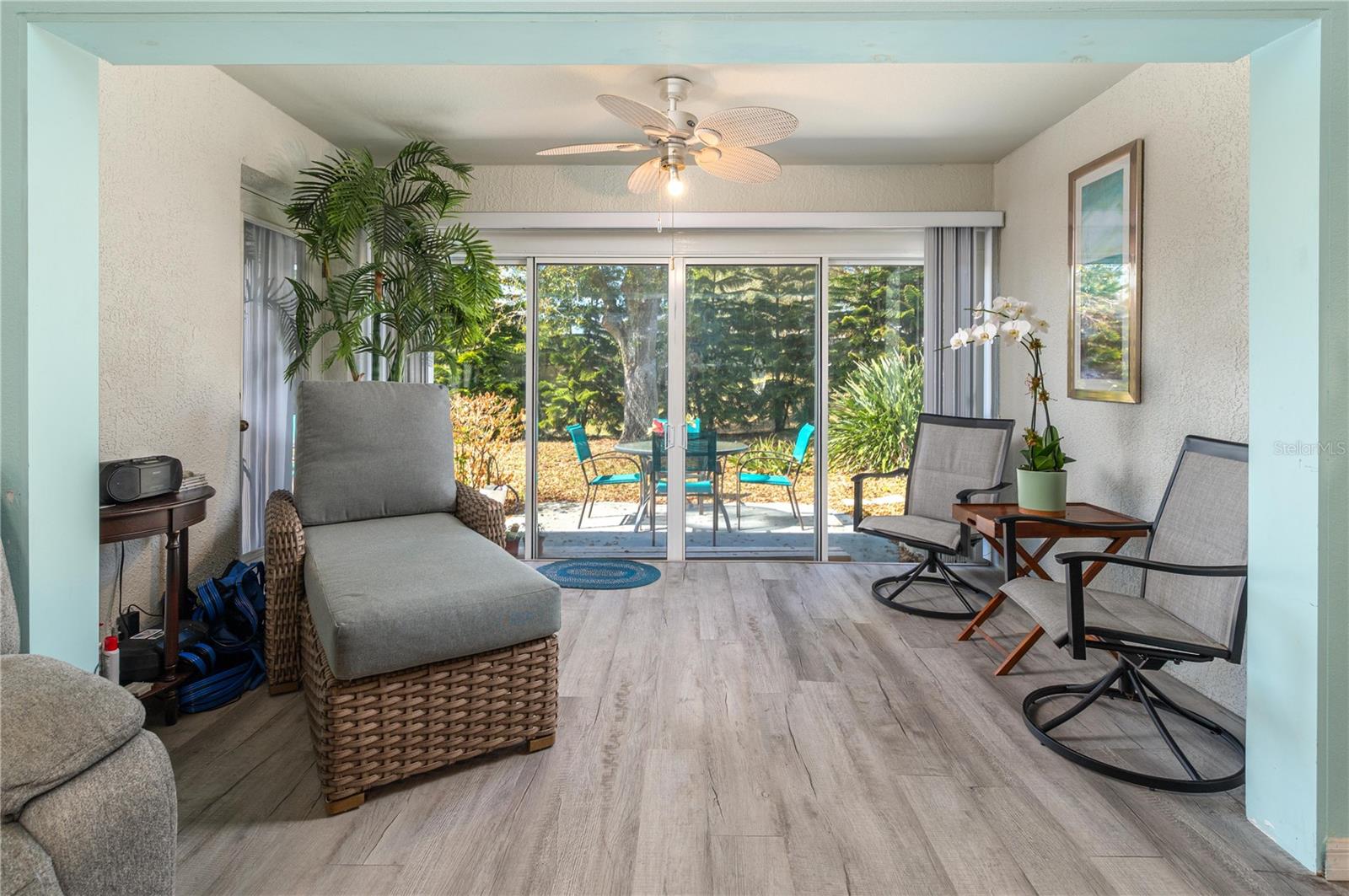 Image 6 of 29 For 483 Lake Suzanne Drive