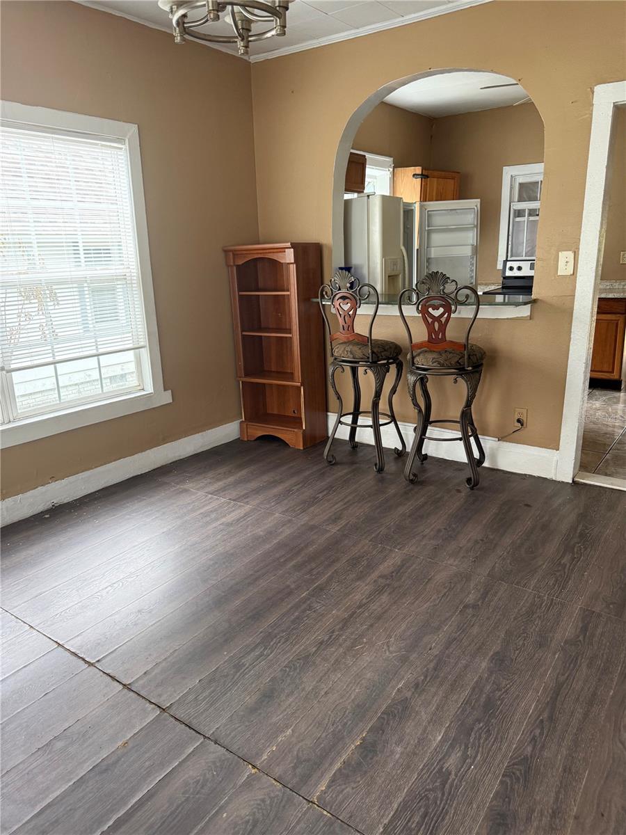 Image 13 of 22 For 444 Avenue B Ne