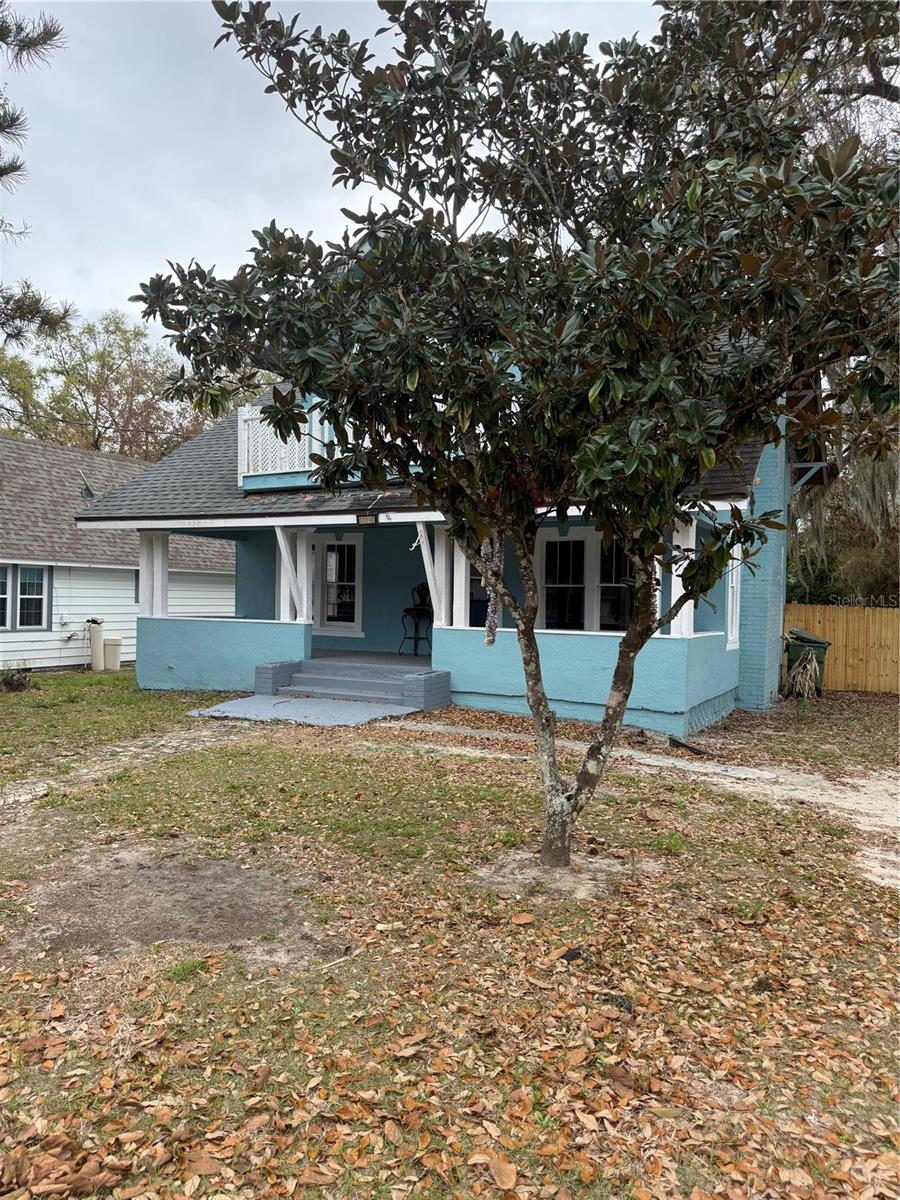 Image 2 of 22 For 444 Avenue B Ne