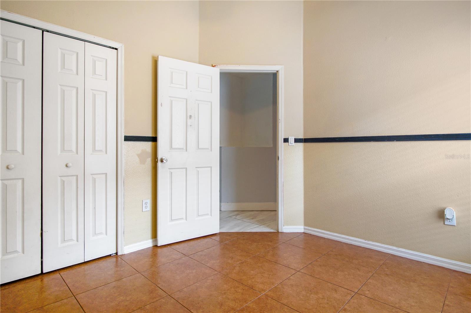 Image 20 of 25 For 519 Winthrop Place