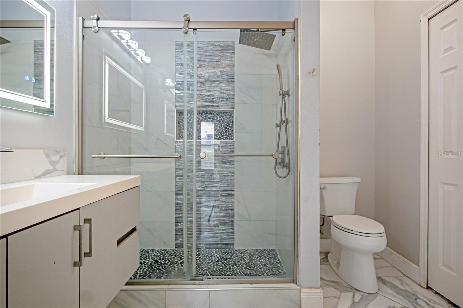 Image 23 of 25 For 519 Winthrop Place