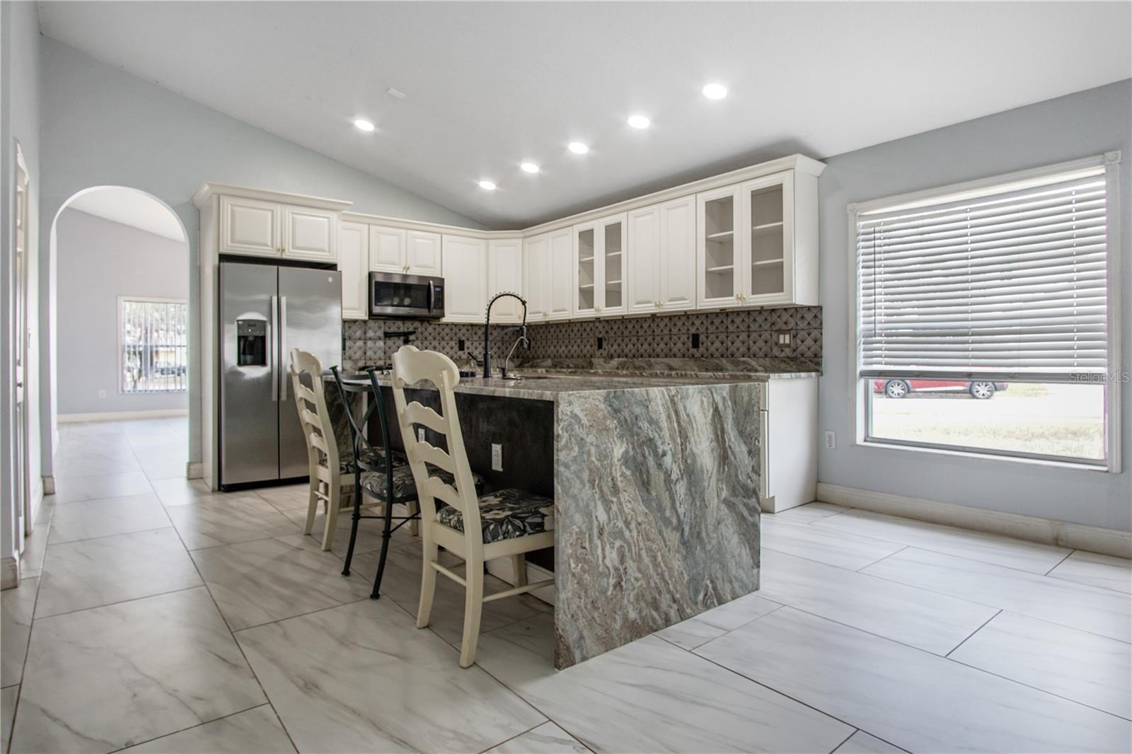 Image 8 of 25 For 519 Winthrop Place