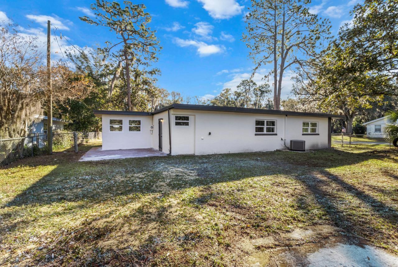 Image 18 of 40 For 1304 5th Avenue