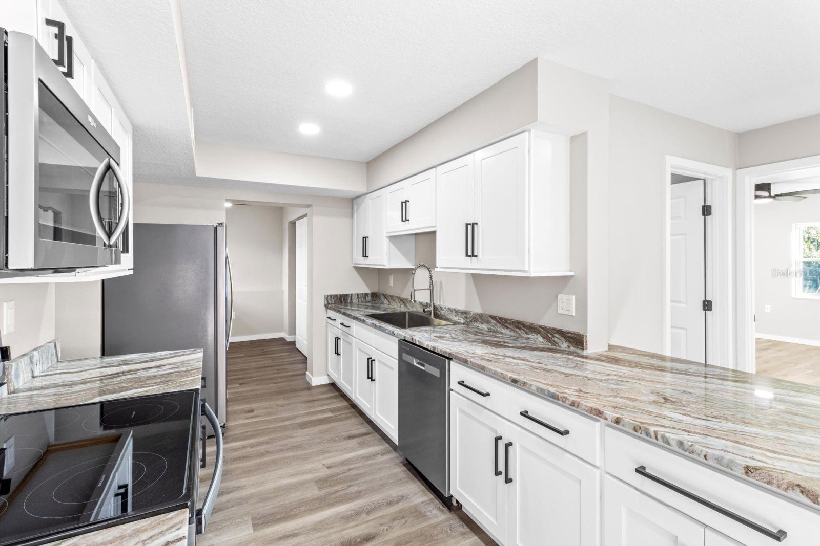 Image 2 of 40 For 1304 5th Avenue