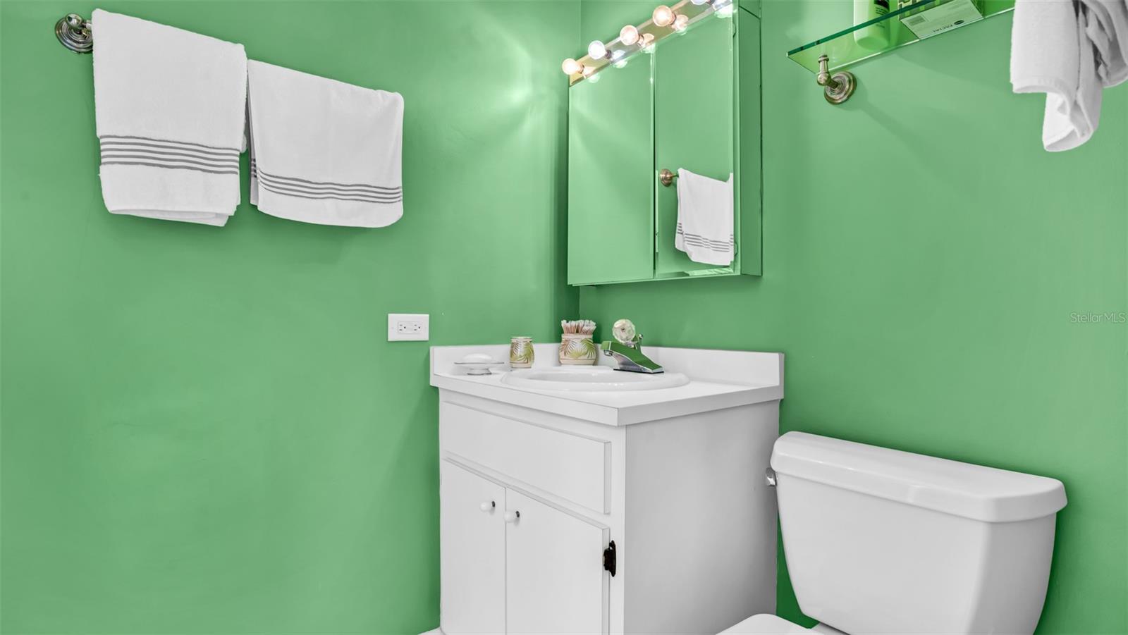 Listing photo id 42 for 2300 Scenic Highway 37e