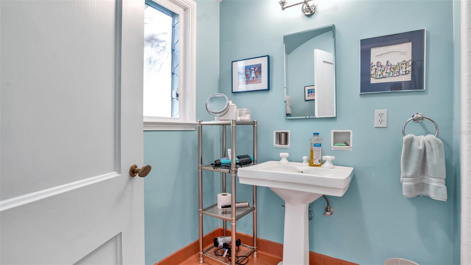 Listing photo id 47 for 2300 Scenic Highway 37e