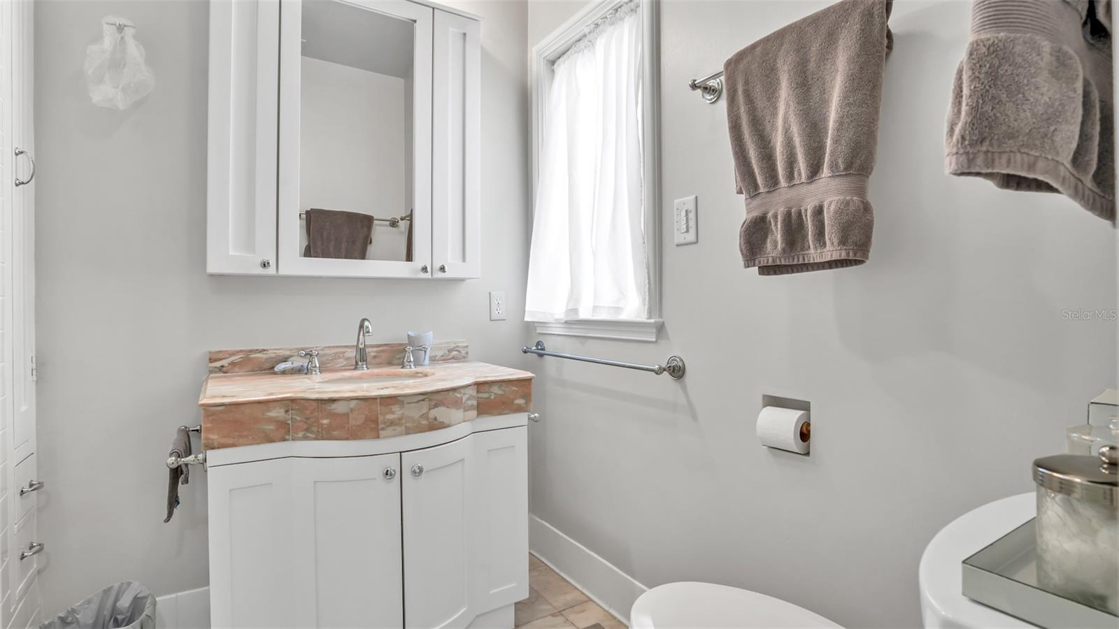 Listing photo id 66 for 2300 Scenic Highway 37e