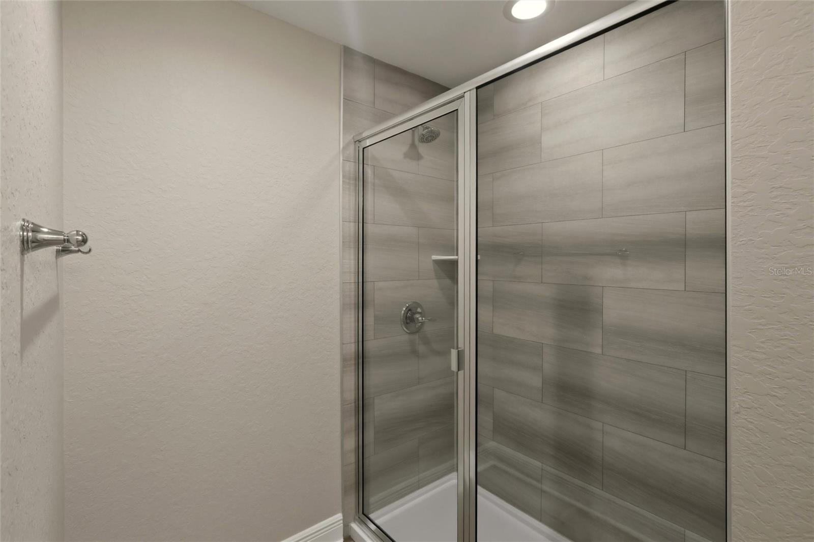 Image 19 of 47 For 6809 Dickinson Drive