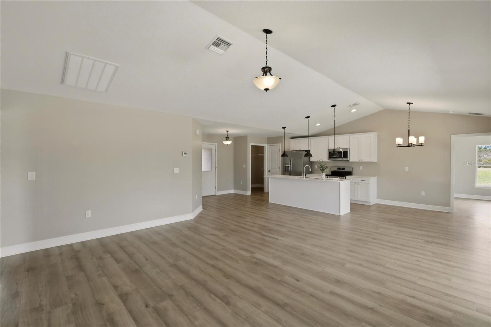 Image 6 of 47 For 6809 Dickinson Drive