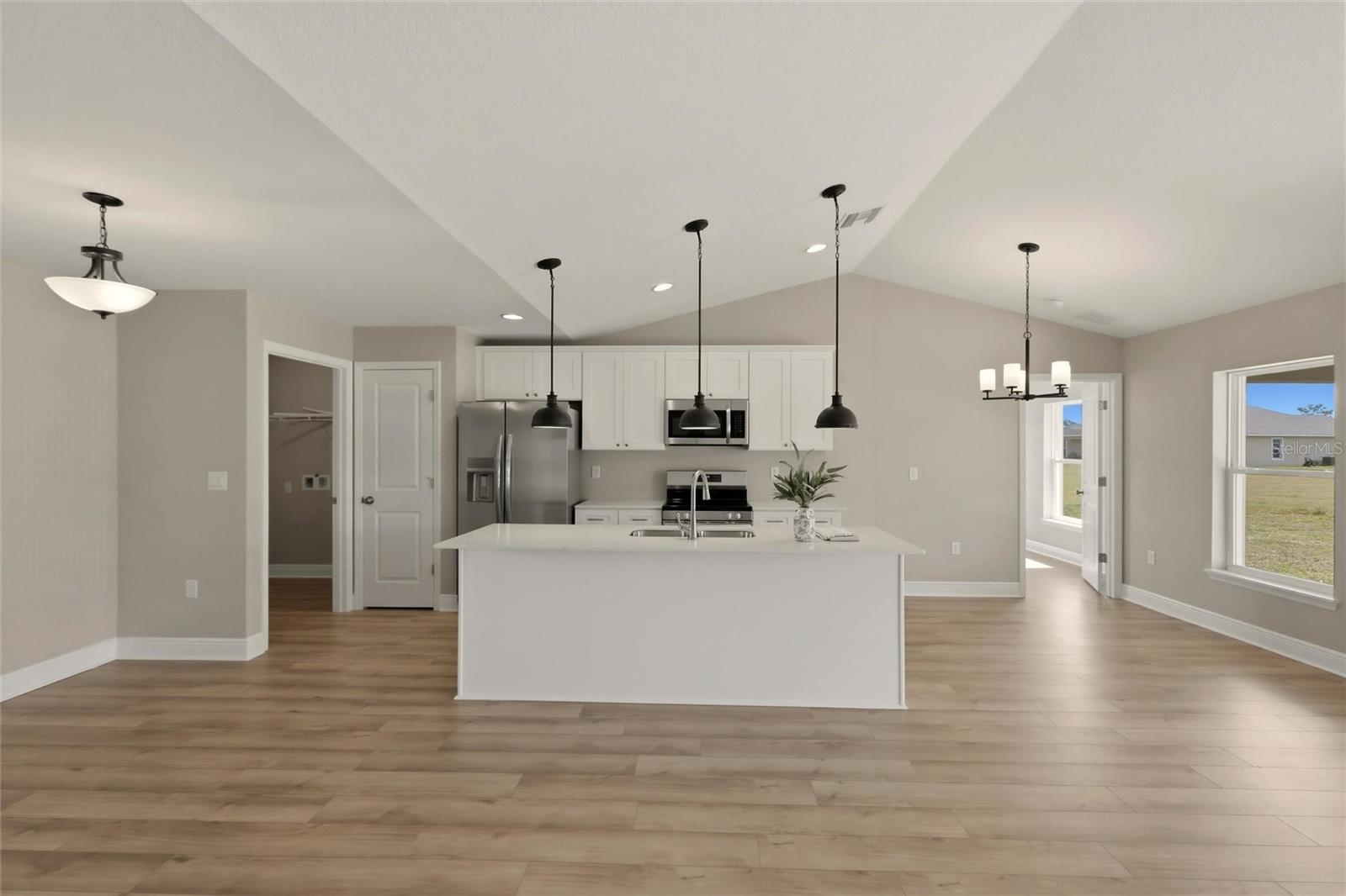 Image 7 of 47 For 6809 Dickinson Drive
