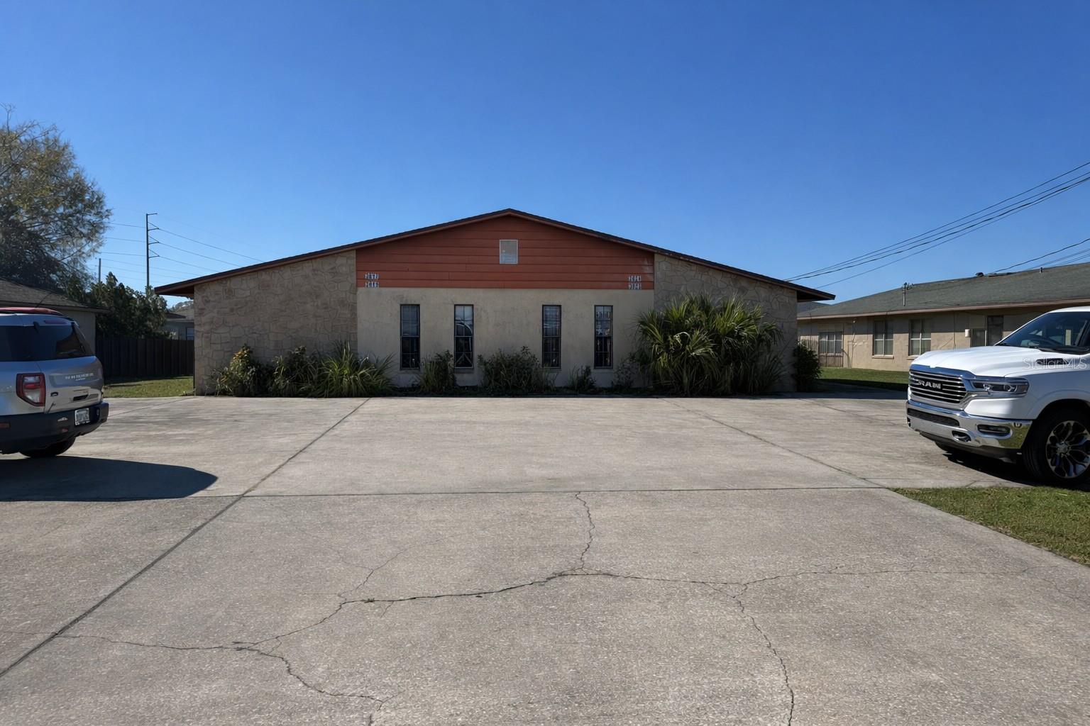 Image 2 of 44 For 3023 Saint Paul Drive