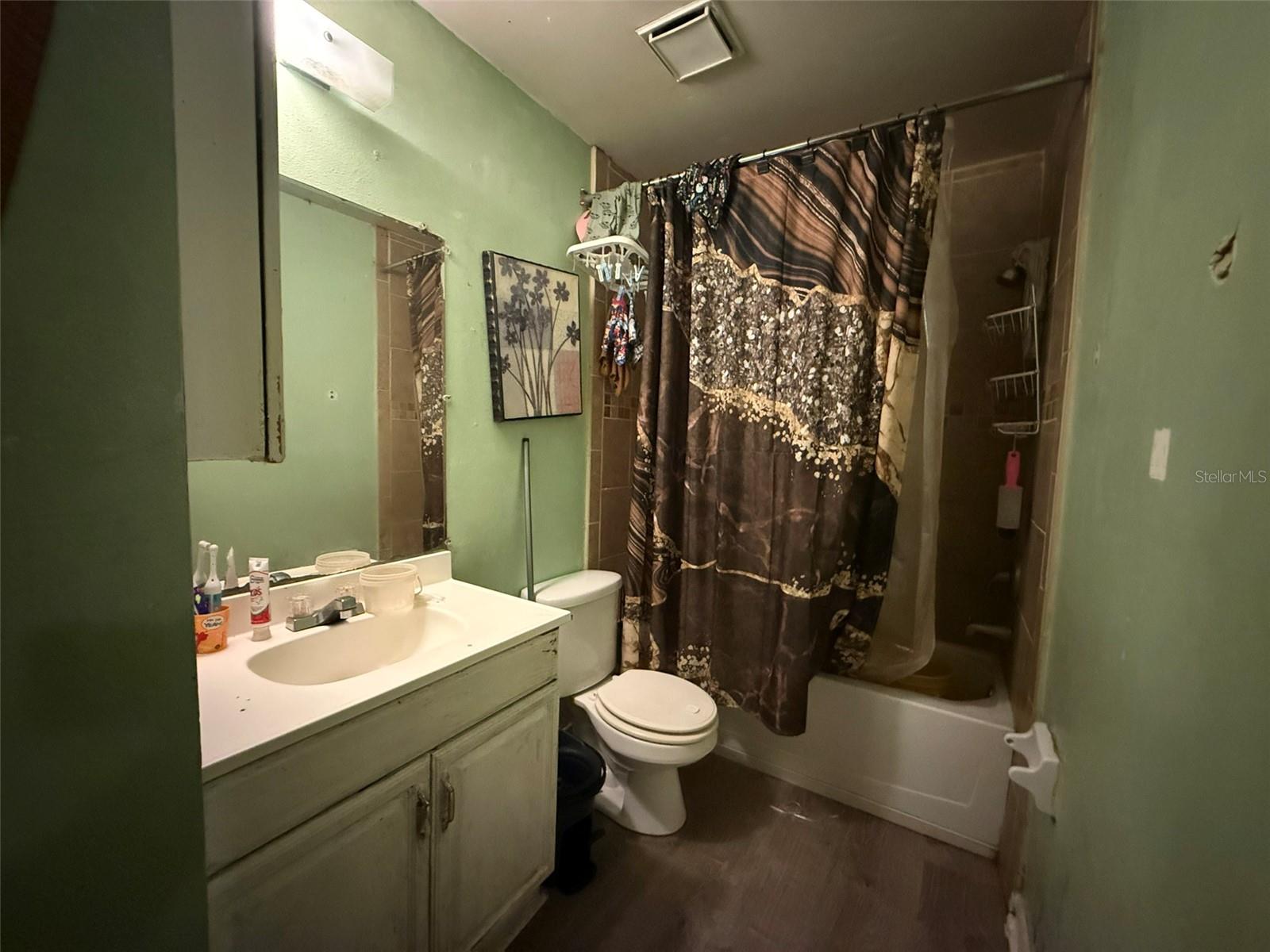 Image 32 of 44 For 3023 Saint Paul Drive