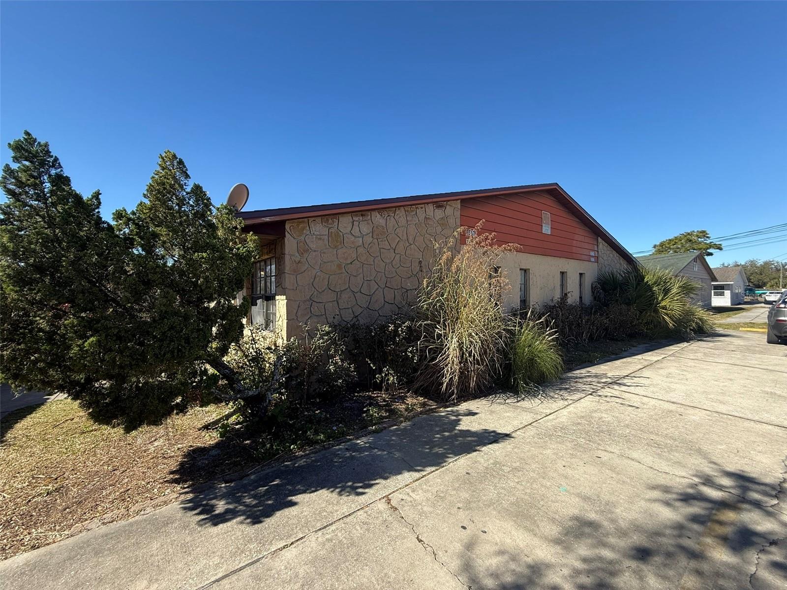 Image 42 of 44 For 3023 Saint Paul Drive