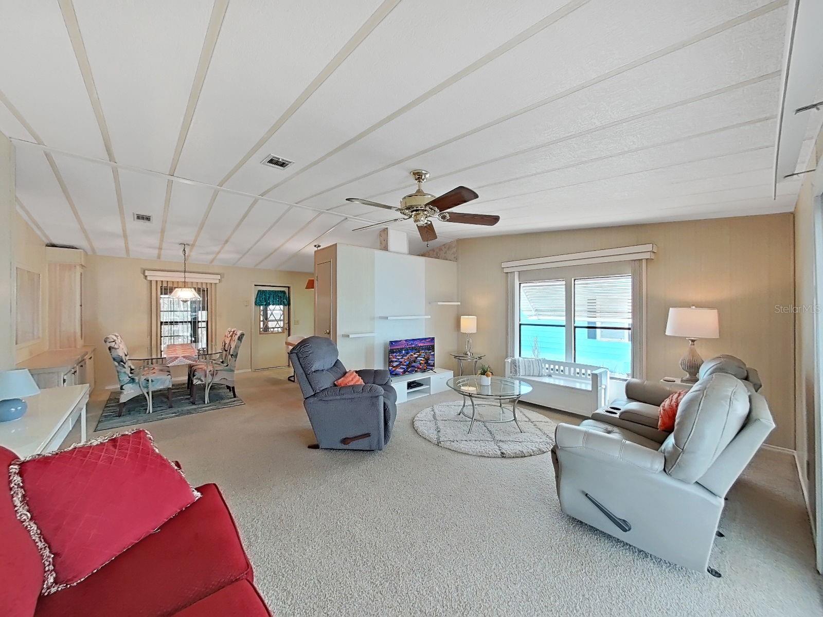 Image 10 of 35 For 4969 Deerwood Dr