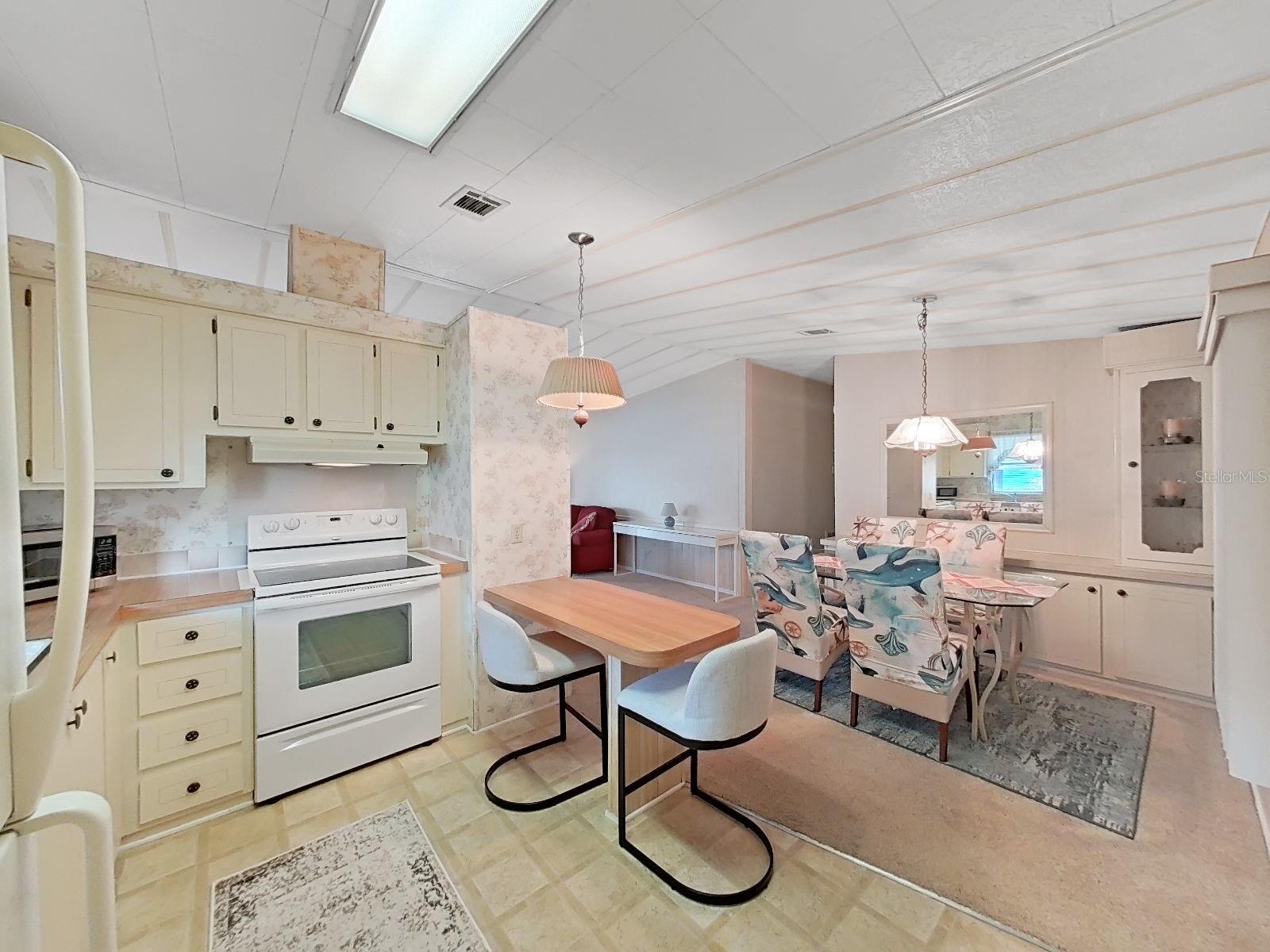 Image 15 of 35 For 4969 Deerwood Dr