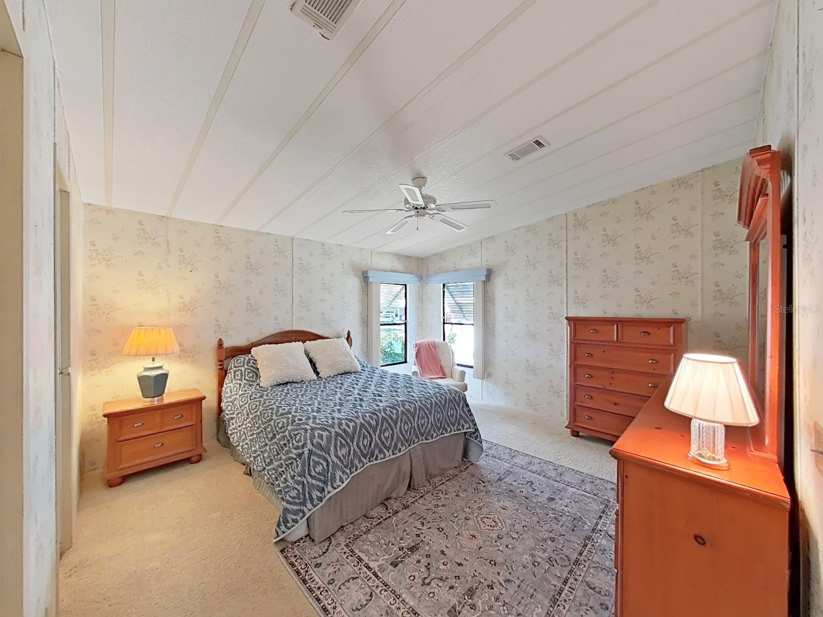 Image 16 of 35 For 4969 Deerwood Dr