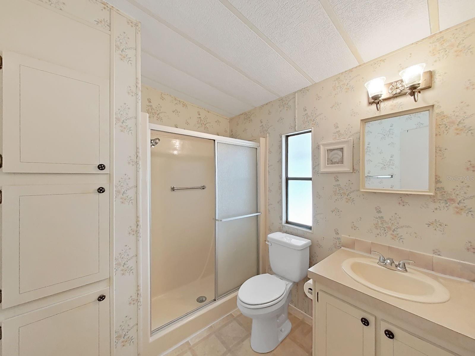 Image 19 of 35 For 4969 Deerwood Dr