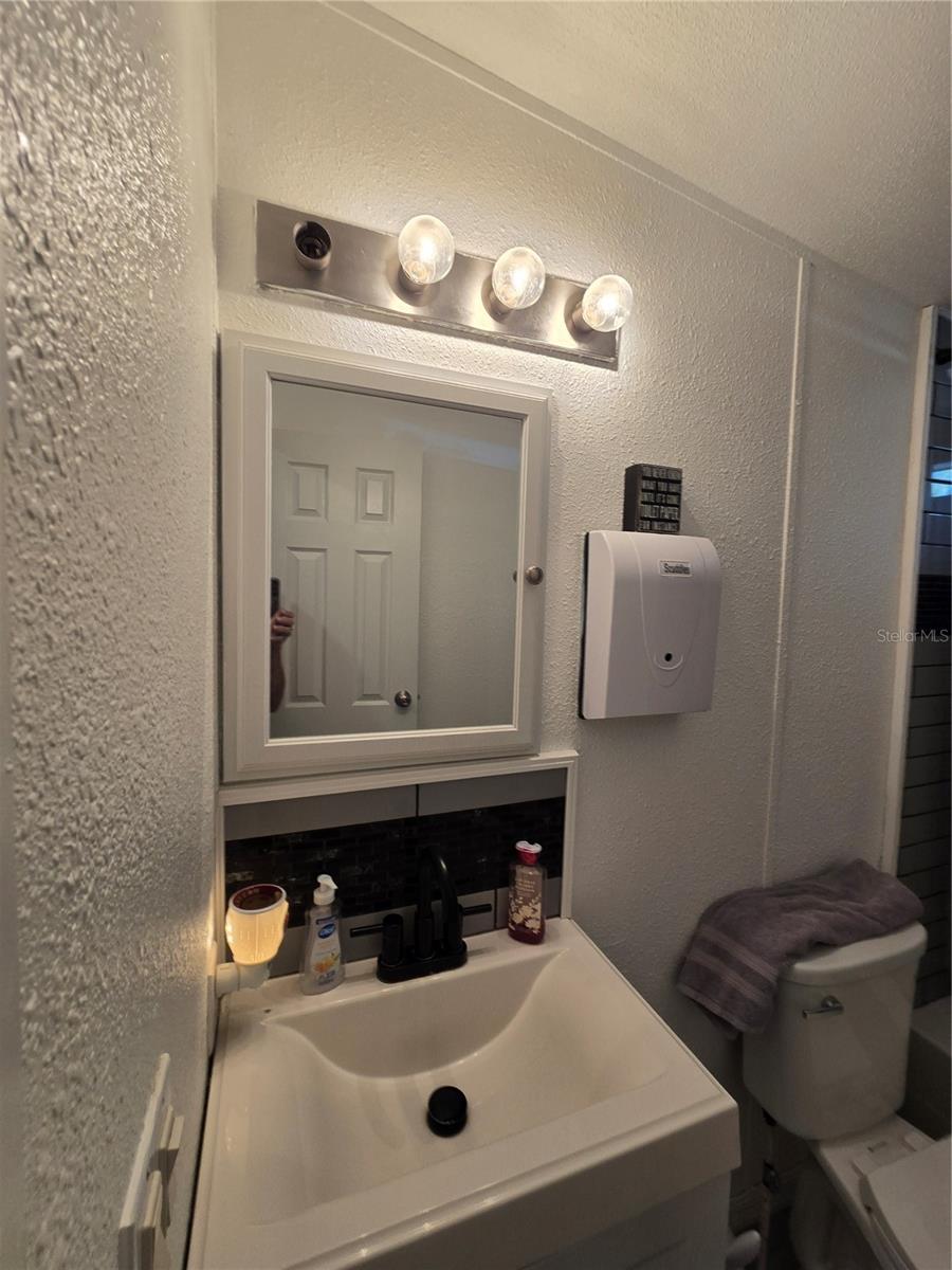 Image 53 of 92 For 5304 Fairmont Road