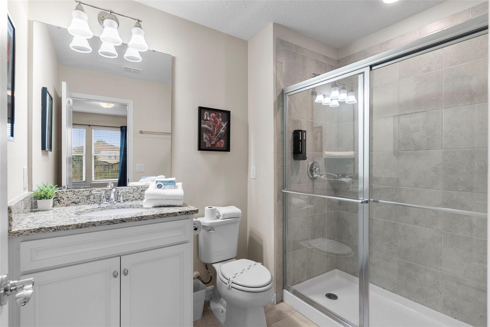 Image 17 of 31 For 7247 Oakmoss Loop