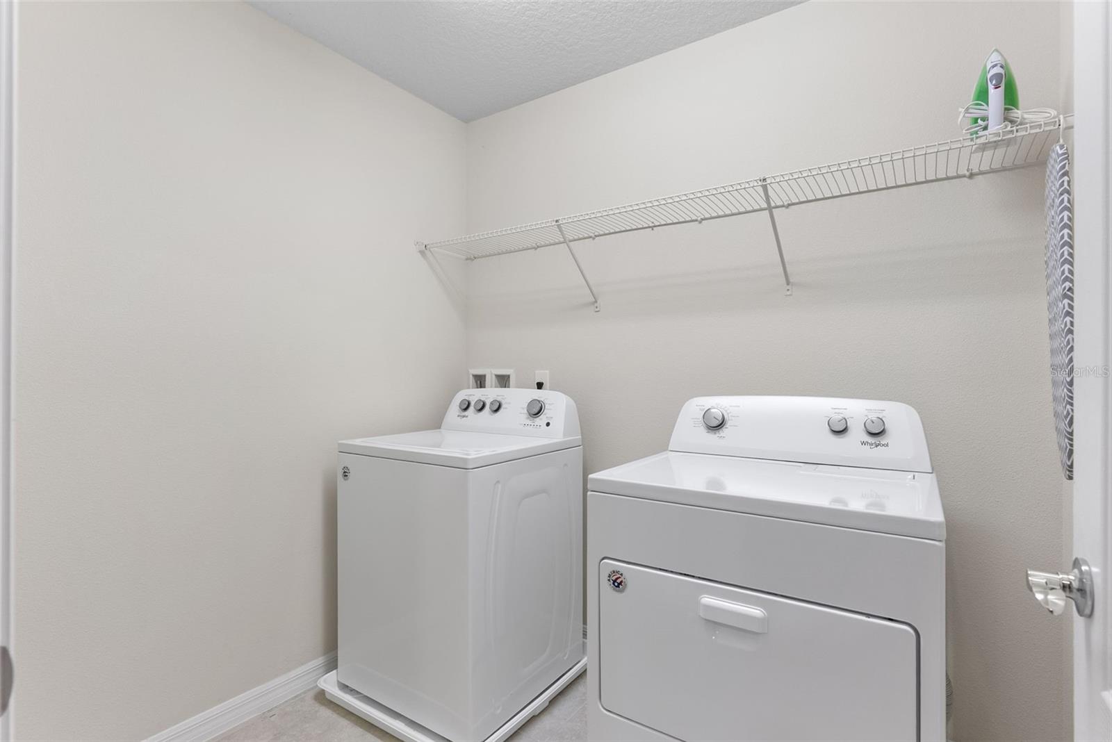 Image 21 of 31 For 7247 Oakmoss Loop