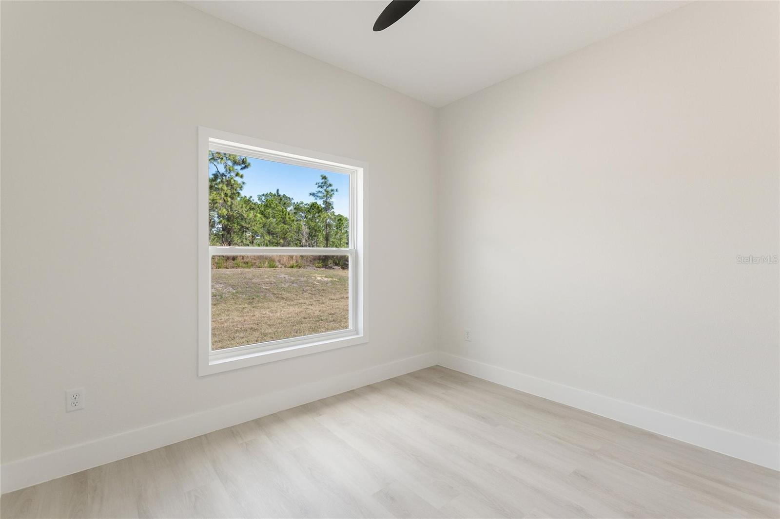 Image 19 of 61 For 3970 Laguna Drive