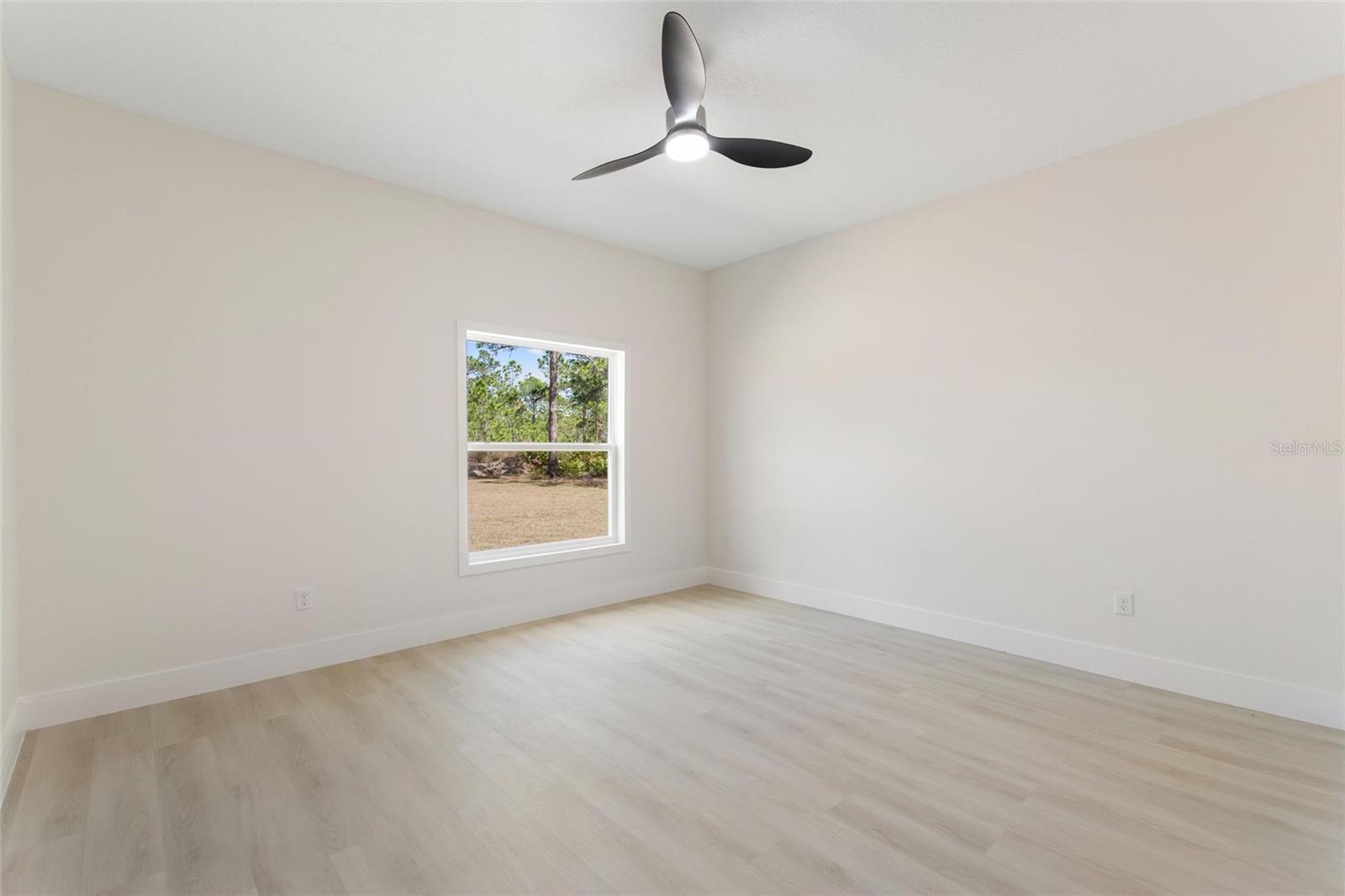 Image 20 of 61 For 3970 Laguna Drive