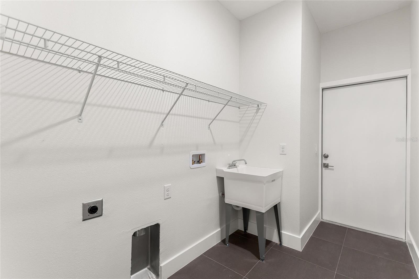 Image 7 of 70 For 3770 Japonica Avenue