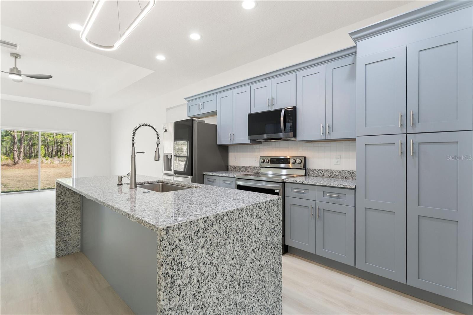 Image 4 of 65 For 3750 Japonica Avenue