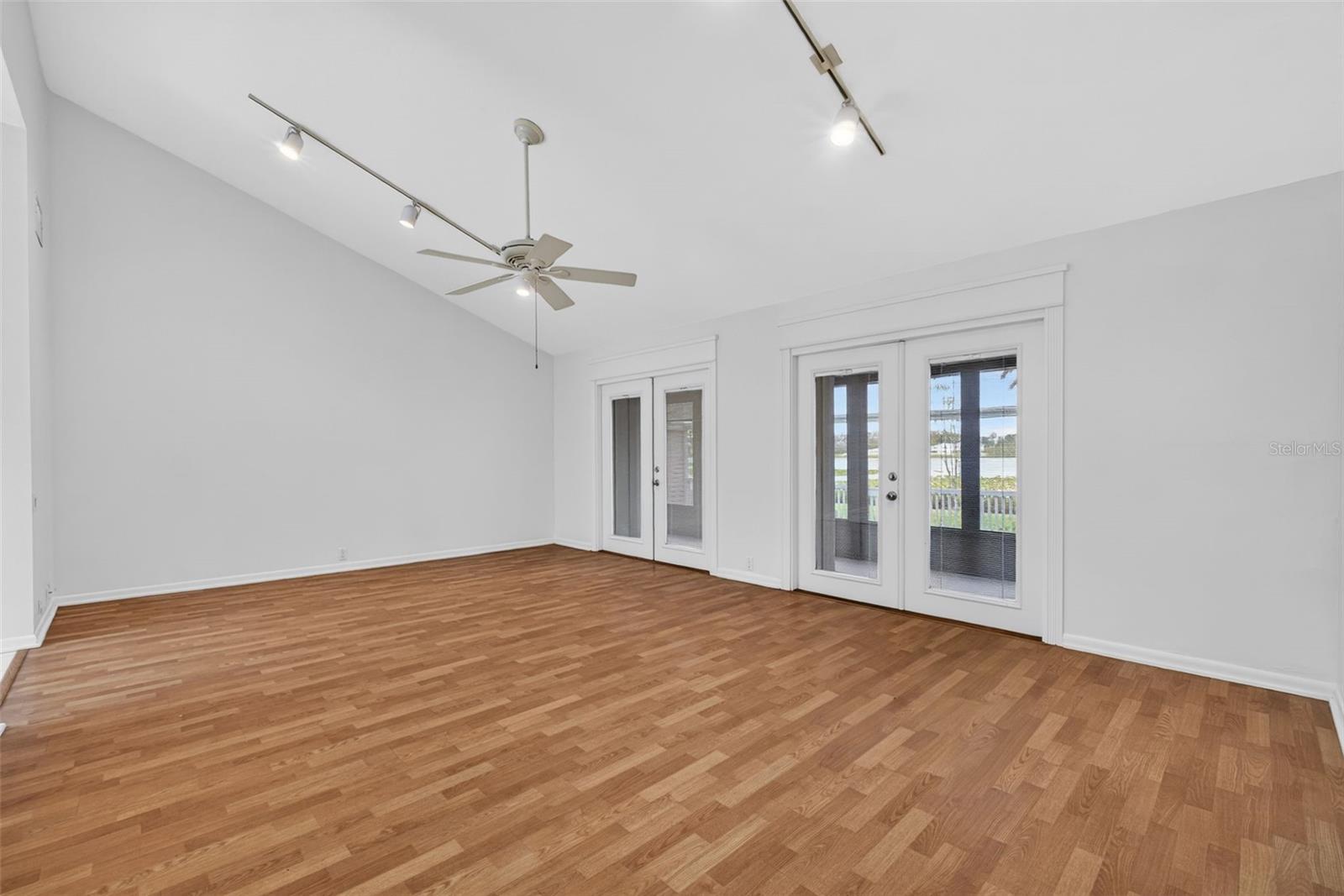 Image 18 of 49 For 1502 Buckeye Road Ne 4