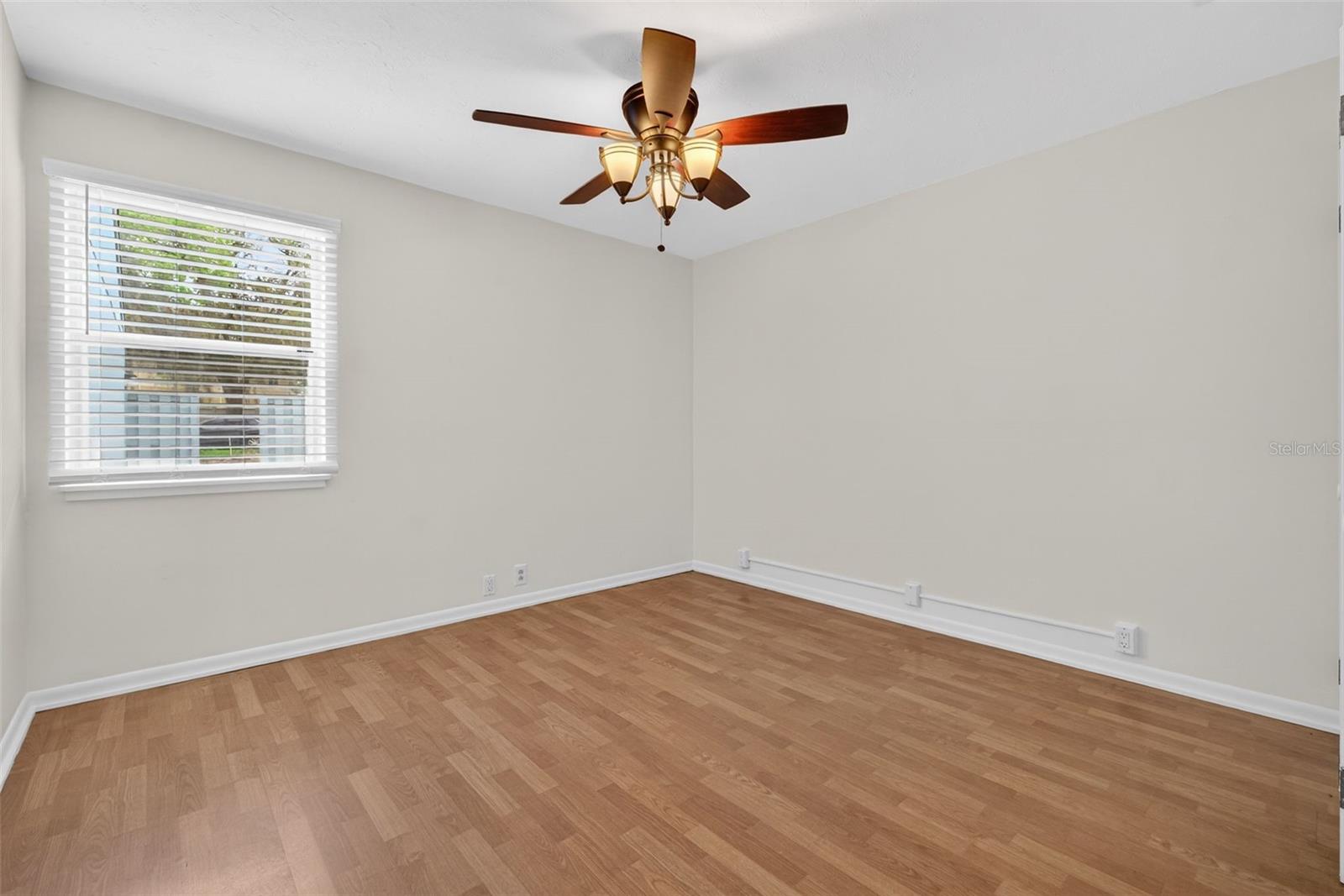 Image 28 of 49 For 1502 Buckeye Road Ne 4