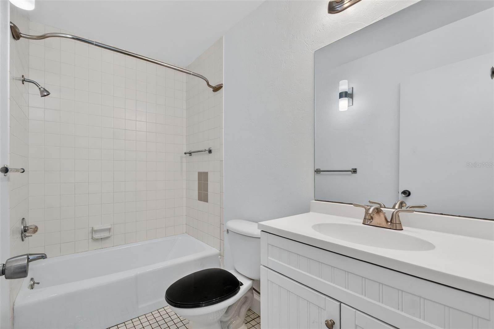 Image 31 of 49 For 1502 Buckeye Road Ne 4