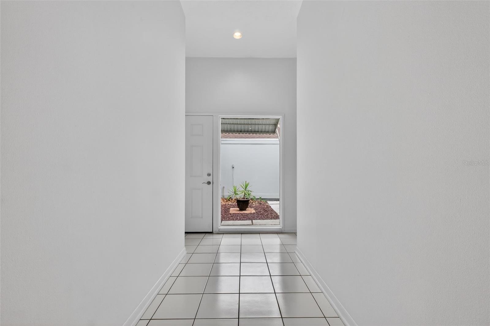 Image 33 of 49 For 1502 Buckeye Road Ne 4